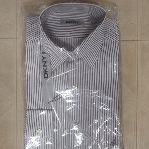 DKNY men's dress shirt, medium, slim fit